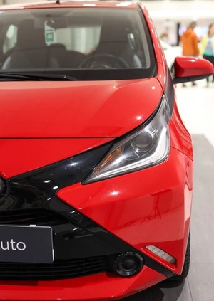 Toyota Aygo cena 38850 przebieg: 56102, rok produkcji 2015 z Świeradów-Zdrój małe 596